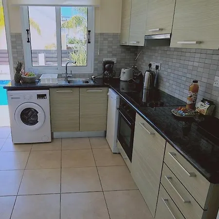 Sunny Bay Villa *
