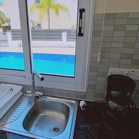 Sunny Bay Villa *